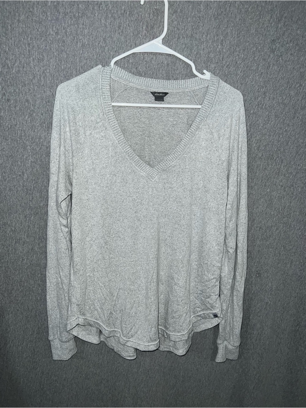 Eddie Bauer Light Gray V-Neck Long Sleeve Top